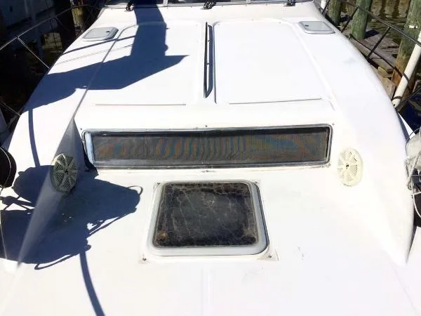 Slide: The Image of Bayliner 3485 Avanti 1998 - 8