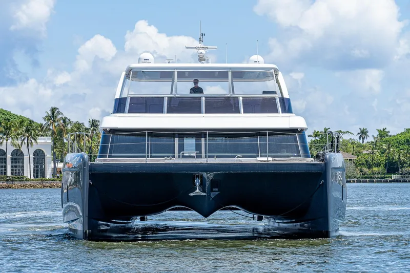 Slide: The Image of Sunreef 60 NERO- Profile - 5