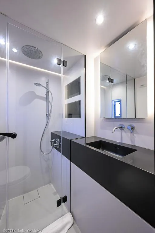 Slide: The Image of Sunreef 60 NERO- Head - 70