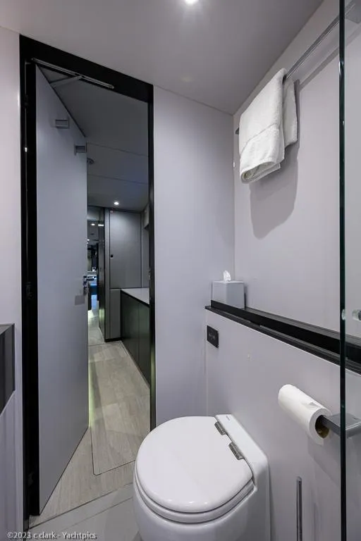 Slide: The Image of Sunreef 60 NERO- Head - 74