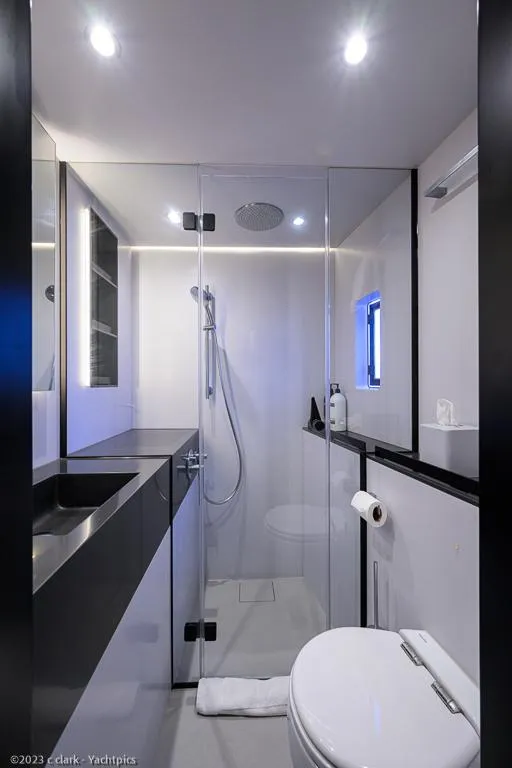 Slide: The Image of Sunreef 60 NERO- Head - 81