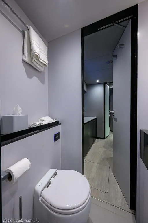 Slide: The Image of Sunreef 60 NERO- Head - 86