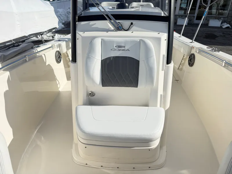 Slide: The Image of Cobia 280 Center Console 2024 - 29