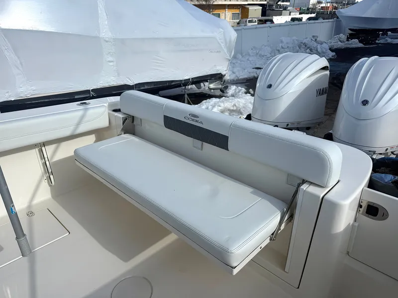 Slide: The Image of Cobia 280 Center Console 2024 - 5