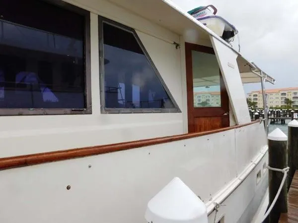 Slide: The Image of Hatteras 58 Yacht Fisherman 1973 - 6
