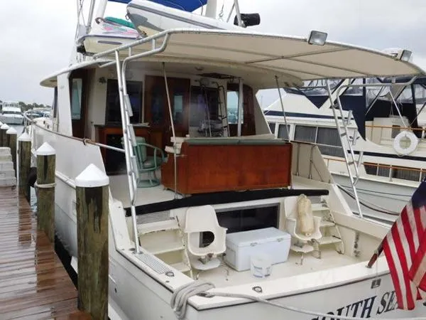 Slide: The Image of Hatteras 58 Yacht Fisherman 1973 - 8