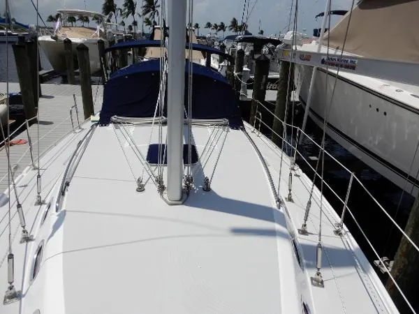 Slide: The Image of Catalina 34 MkII 2006 - 1