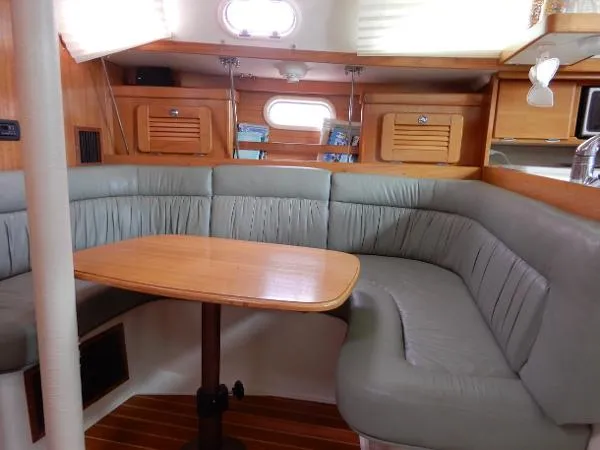 Slide: The Image of Catalina 34 MkII 2006 - 6