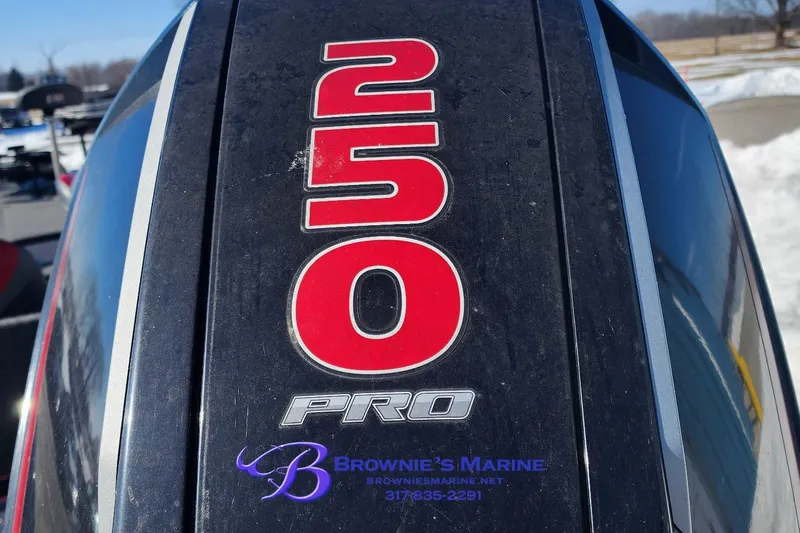 Slide: The Image of 2019 Ranger Z520L boat engine cover with "250 Pro" branding and Brownie's Marine logo. - 13