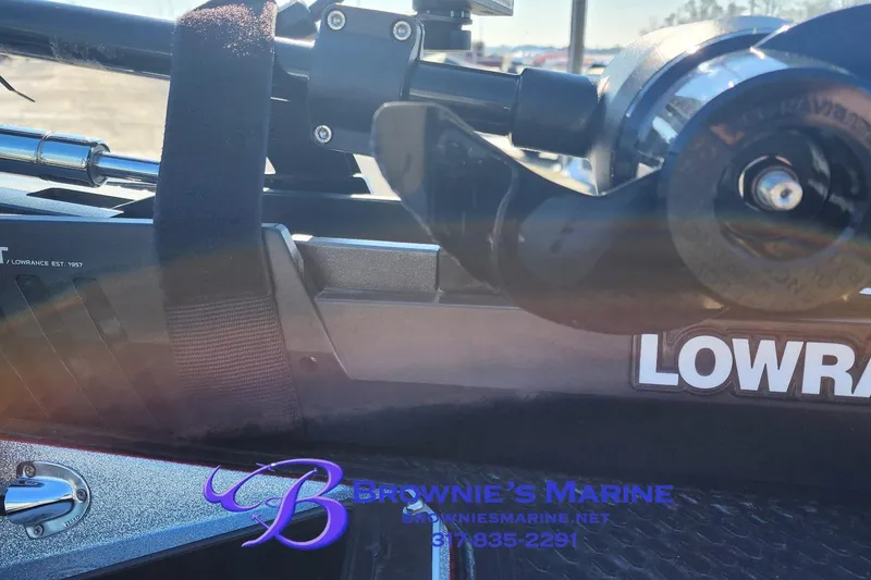 Slide: The Image of 2019 Ranger Z520L boat with Lowrance equipment, featuring Brownie's Marine branding. - 5