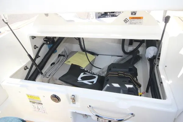 Slide: The Image of Zodiac Yachtline 490 Deluxe NEO 90hp In Stock 2019 - 7