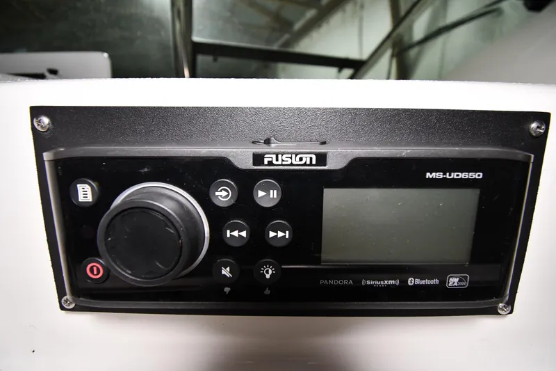 Slide: The Image of Fusion MS-UD650 marine stereo on 1995 Sea Ray 440 Sundancer boat dashboard. - 18