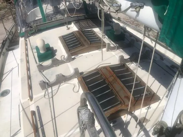 Slide: The Image of Westsail 43 Sloop 1977 - 8