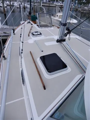 Slide: The Image of Cape Dory 300 Motorsailer 1987 - 4
