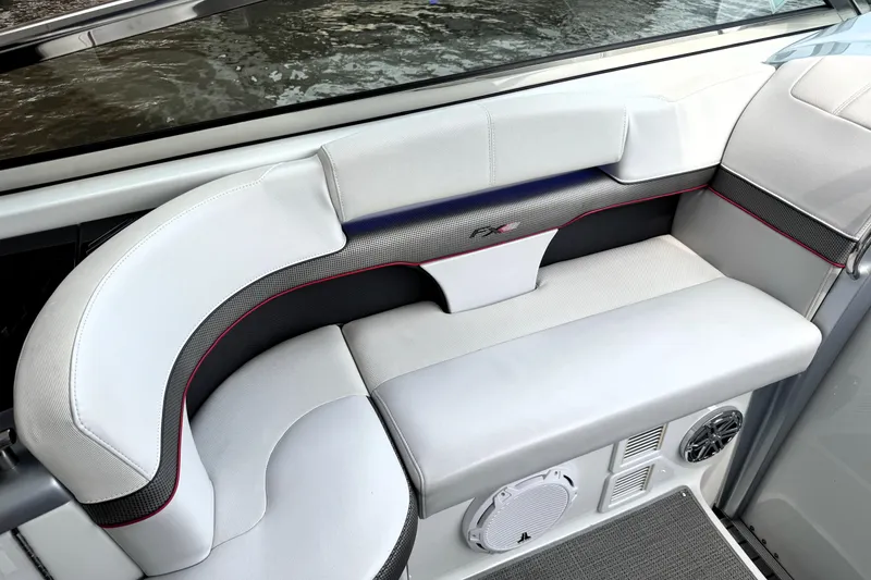 Slide: The Image of Luxurious seating in 2014 Formula 400 FX8 boat with stylish design and premium materials. - 50