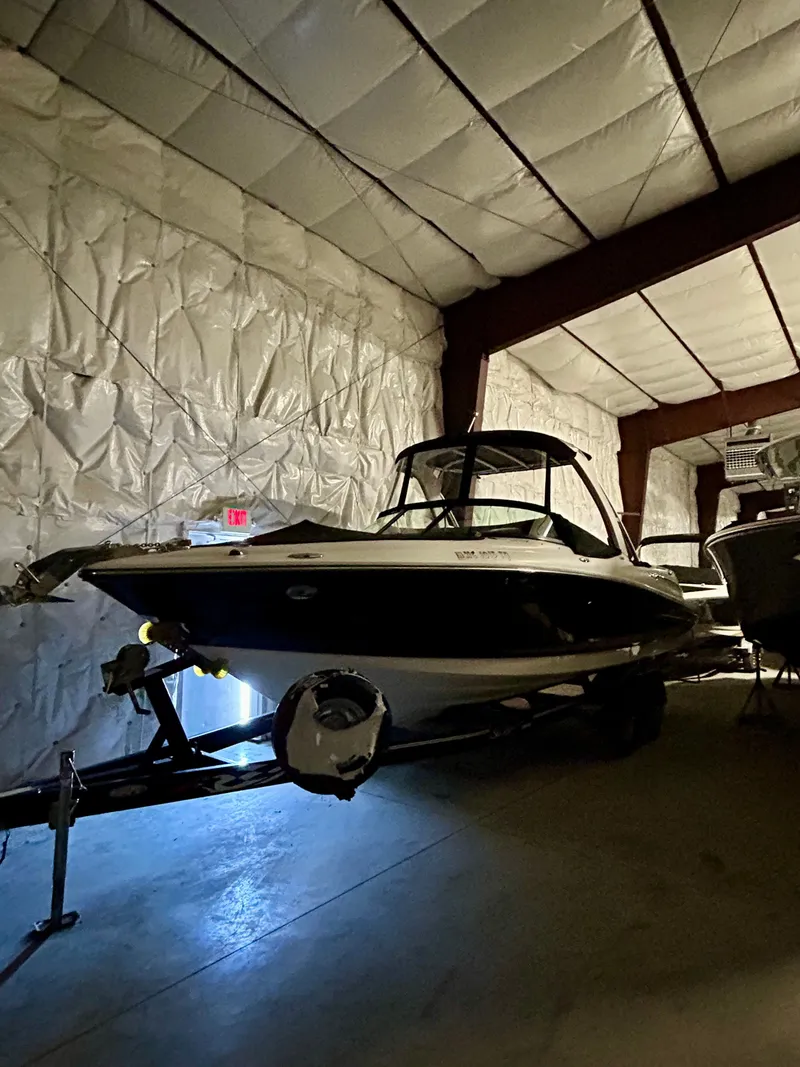 Slide: The Image of Sea Ray SLX 250 2009 - 3