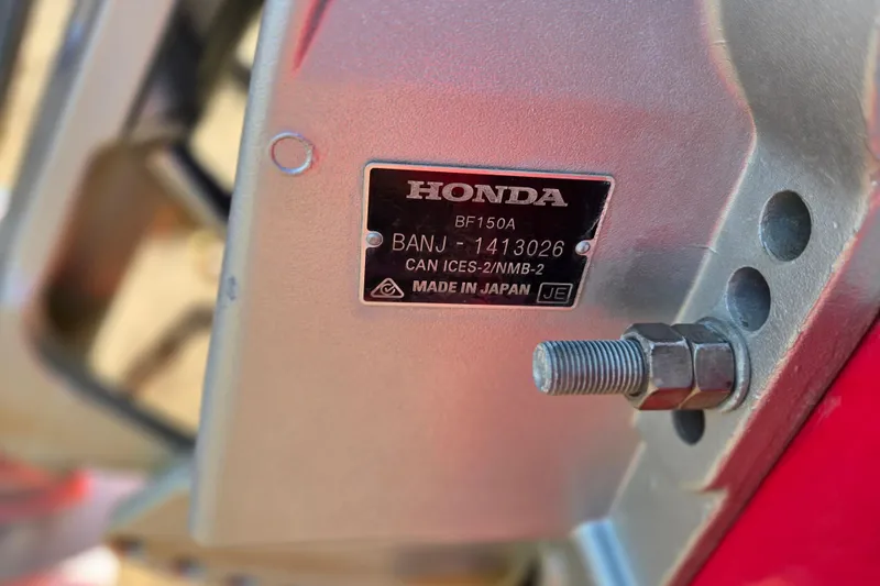 Slide: The Image of 2019 Starcraft MDX 211 O/B with Honda BF150A engine label, made in Japan. - 43