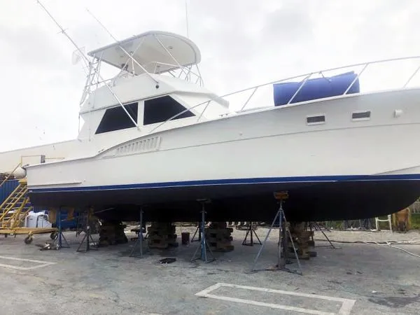 Slide: The Image of Hatteras Convertible 1982 - 9