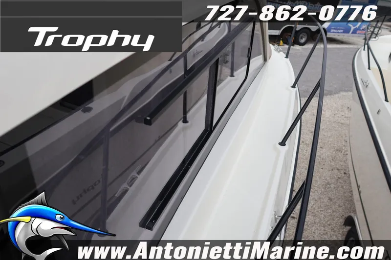 Slide: The Image of 2026 Bayliner Trophy T25 Explorer boat at Antonietti Marine dealership. - 44