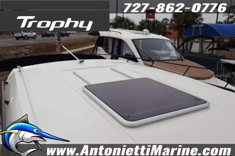 Slide: The Image of 2026 Bayliner Trophy T25 Explorer boat on display at Antonietti Marine. - 47