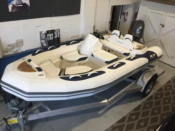 Slide: The Image of Avon Seasport 440 Deluxe NEO 60hp In Stock 2019 - 1