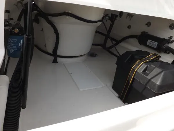 Slide: The Image of Avon Seasport 440 Deluxe NEO 60hp In Stock 2019 - 11