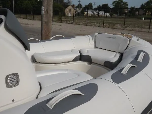 Slide: The Image of Avon Seasport 440 Deluxe NEO 60hp In Stock 2019 - 7