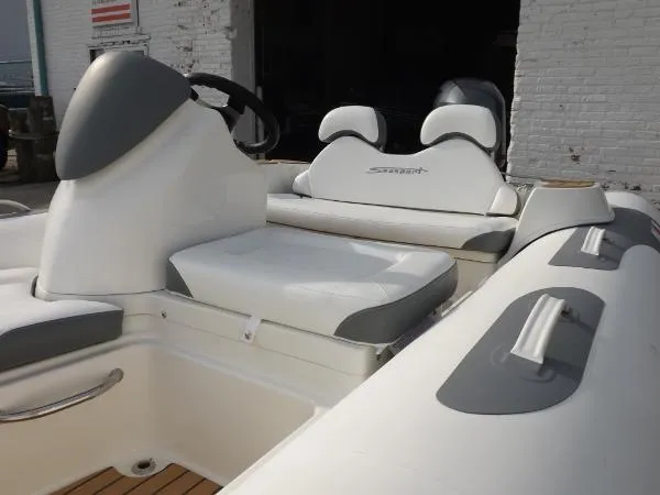 Slide: The Image of Avon Seasport 440 Deluxe NEO 60hp In Stock 2019 - 9