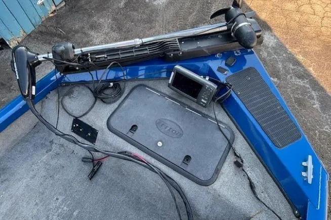 Slide: The Image of Triton TC-17 boat deck with trolling motor and fish finder, 2008 model. - 8