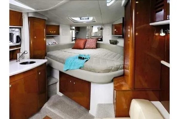 Slide: The Image of Sea Ray 310 Sundancer 2009 - 2