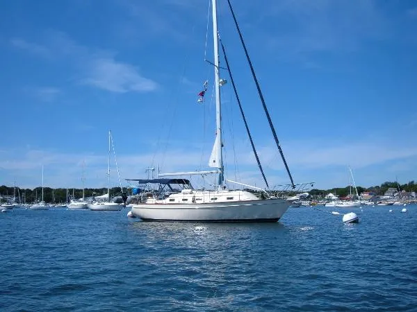 Slide: The Image of Island Packet 370 2005 - 10