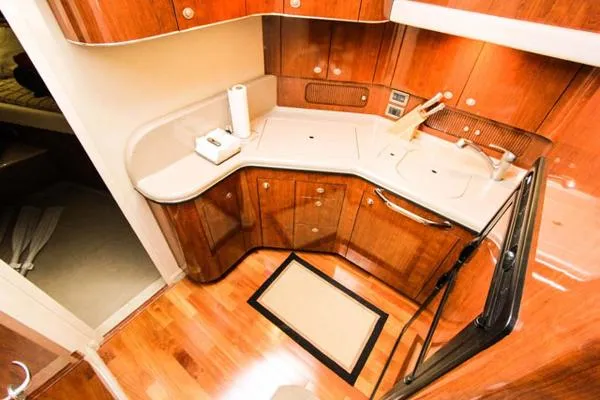 Slide: The Image of Sea Ray 390 Motor Yacht 2004 - 7