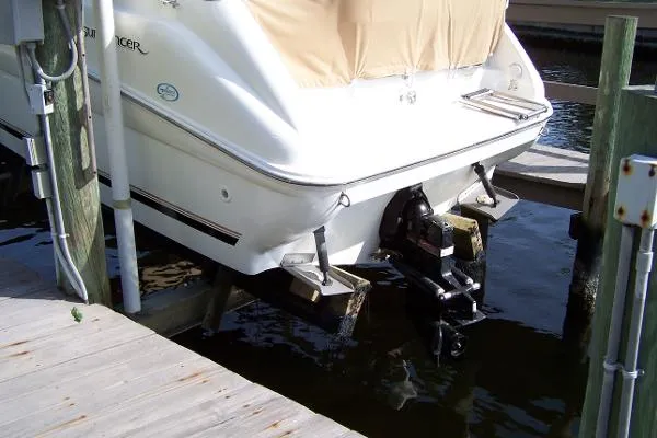 Slide: The Image of Sea Ray 240 Sundancer 1997 - 2