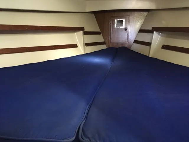 Slide: The Image of Seafarer Sloop 1979 - 3