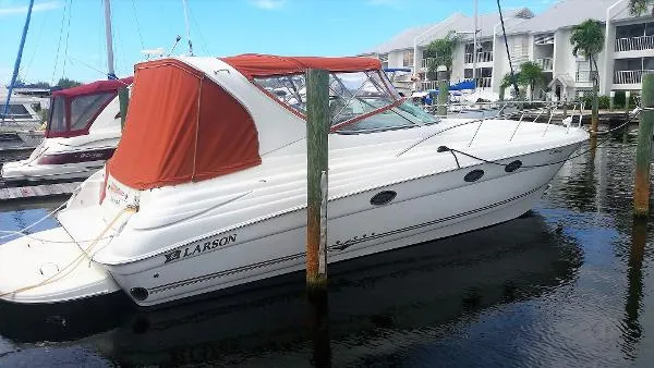 Slide: The Image of Larson Cabrio 370 2004 - 0