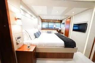 Slide: The Image of Luxurious bathroom and bedroom in 2013 Sunseeker Manhattan 73 yacht. - 30