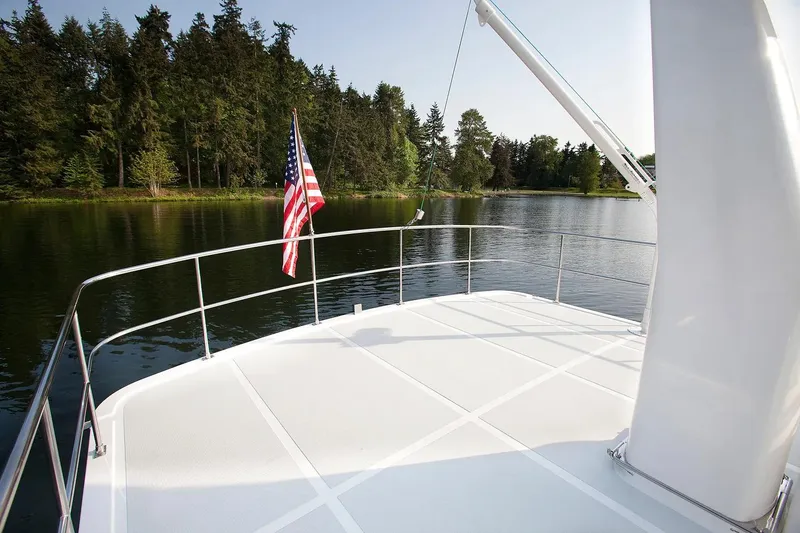 Slide: The Image of Flybridge looking aft - 25