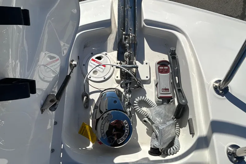 Slide: The Image of Anchor windlass on Sea Ray Sundancer 320, 2021 model. - 12