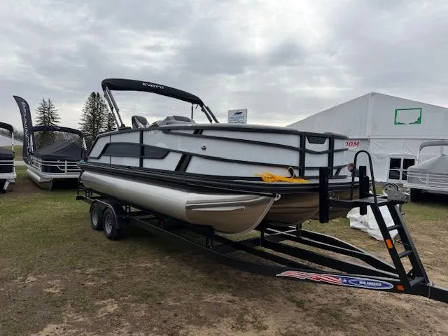 Slide: The Image of Evotti 500 Series Quad Lounge 521 2026 - 3