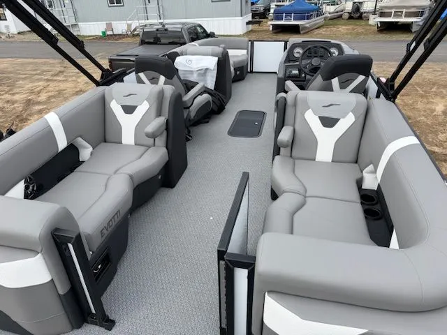 Slide: The Image of Evotti 500 Series Quad Lounge 521 2026 - 6