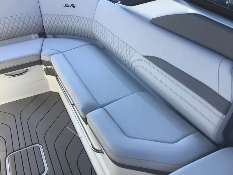 Slide: The Image of Sea Ray SLX 280 Outboard 2026 - 8