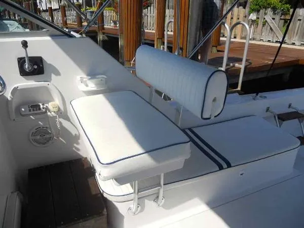 Slide: The Image of Mainship Pilot 30 1998 - 11