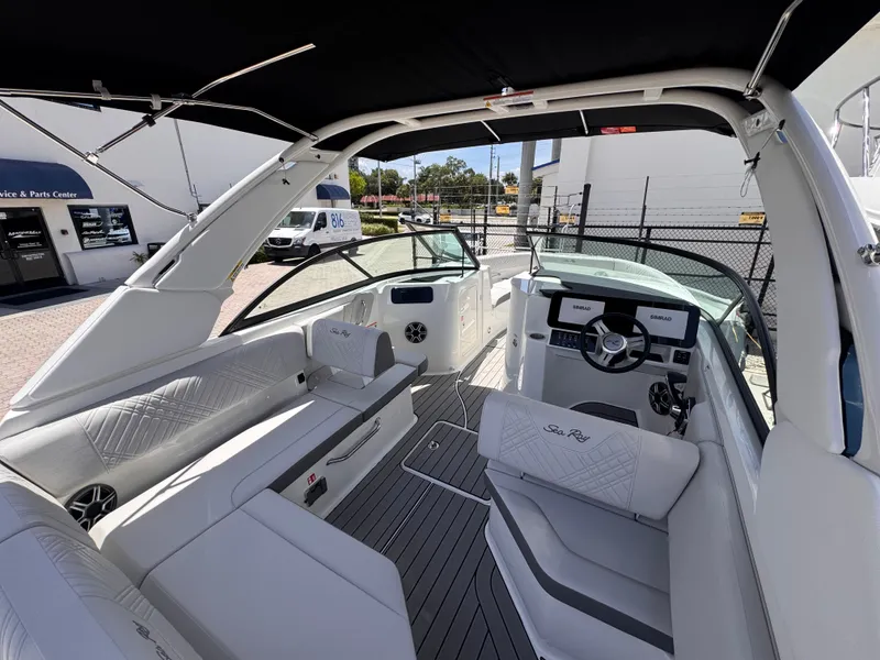 Slide: The Image of Sea Ray SDX 230 Outboard 2026 - 9