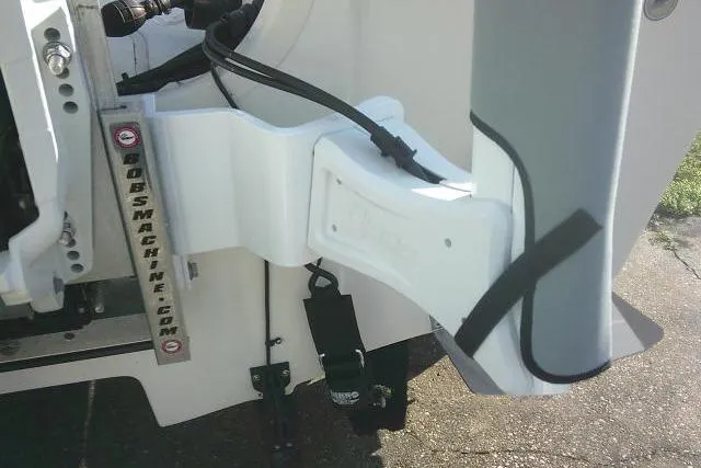 Slide: The Image of 2022 Carolina Skiff 21 Ultra Elite boat motor mount detail. - 20