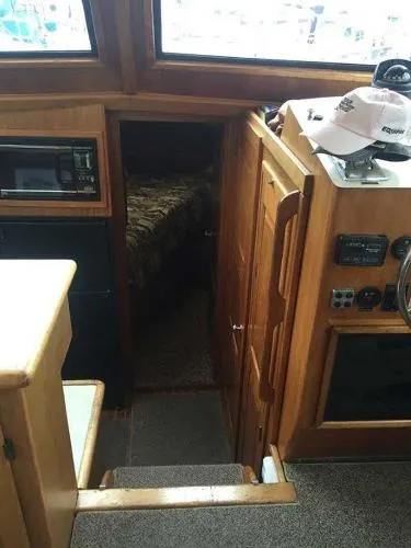 Slide: The Image of Wellcraft Californian 38 MY 1984 - 2