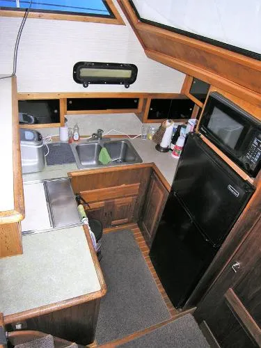 Slide: The Image of Wellcraft Californian 38 MY 1984 - 3