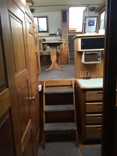 Slide: The Image of Wellcraft Californian 38 MY 1984 - 8