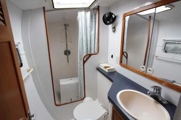 Slide: The Image of Manta 42 Catamaran 2000 - 8