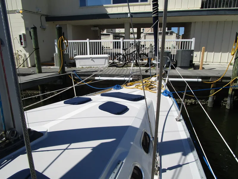 Slide: The Image of Catalina 400 MkII 2005 - 5