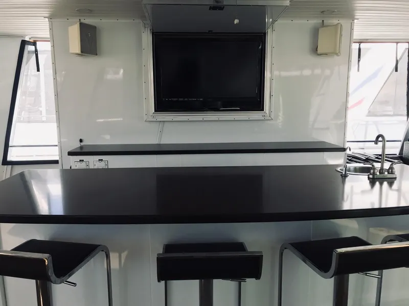 Slide: The Image of Interior of a 2008 Destination Yachts Cruisin yacht. - 30